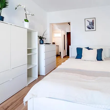 Appartamento Modern Seaside Escape *