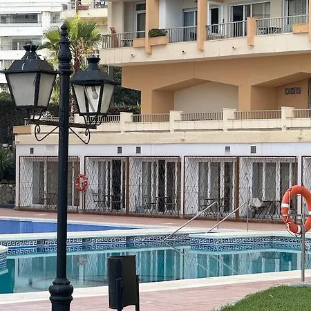 Modern Seaside Escape Appartamento Marbella